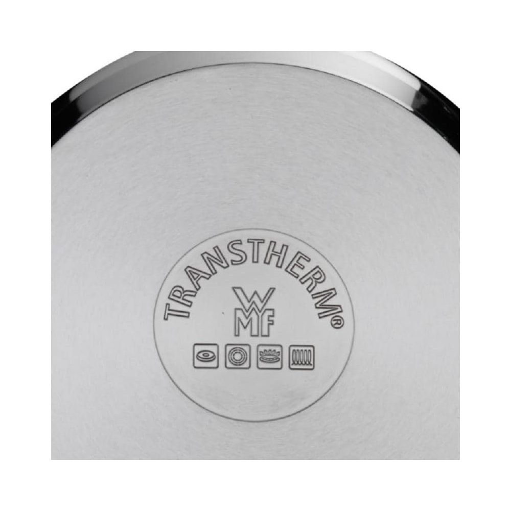 Zbliżenie dna garnka z oznaczeniem TRANSTHERM i logo MF.