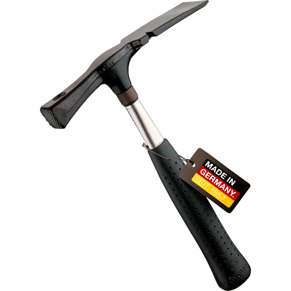 Czarny młotek geologa z metalową głowicą i rękojeścią, metka "Made in Germany".