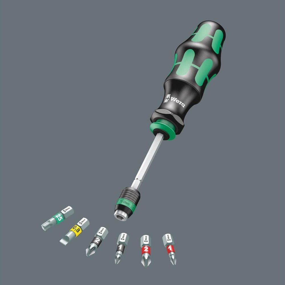 Wkrętak z czarno-zielonym uchwytem i kilkoma bitami obok.