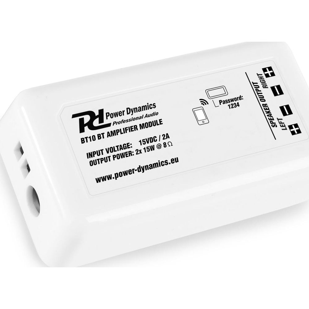 Un módulo amplificador blanco Power Dynamics BT10 con etiquetas.