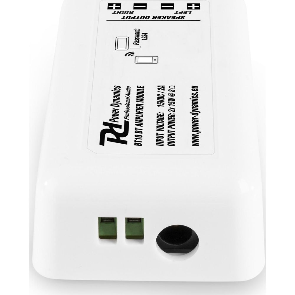 Módulo amplificador BT blanco con etiquetas y conectores.