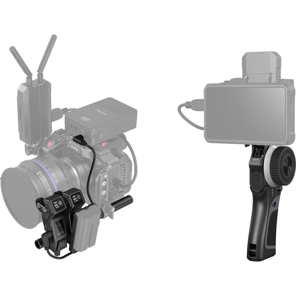 Zwei Kamera-Zubehörteile: Ein Gimbal-Griff mit Bildschirm und eine Kamera mit Zubehör.