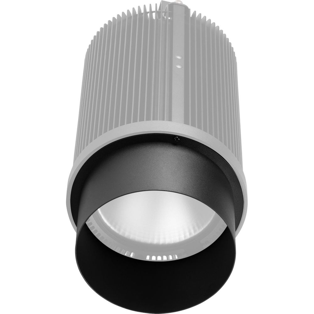 Foco de disipador gris con anillo negro e interior reflectante.