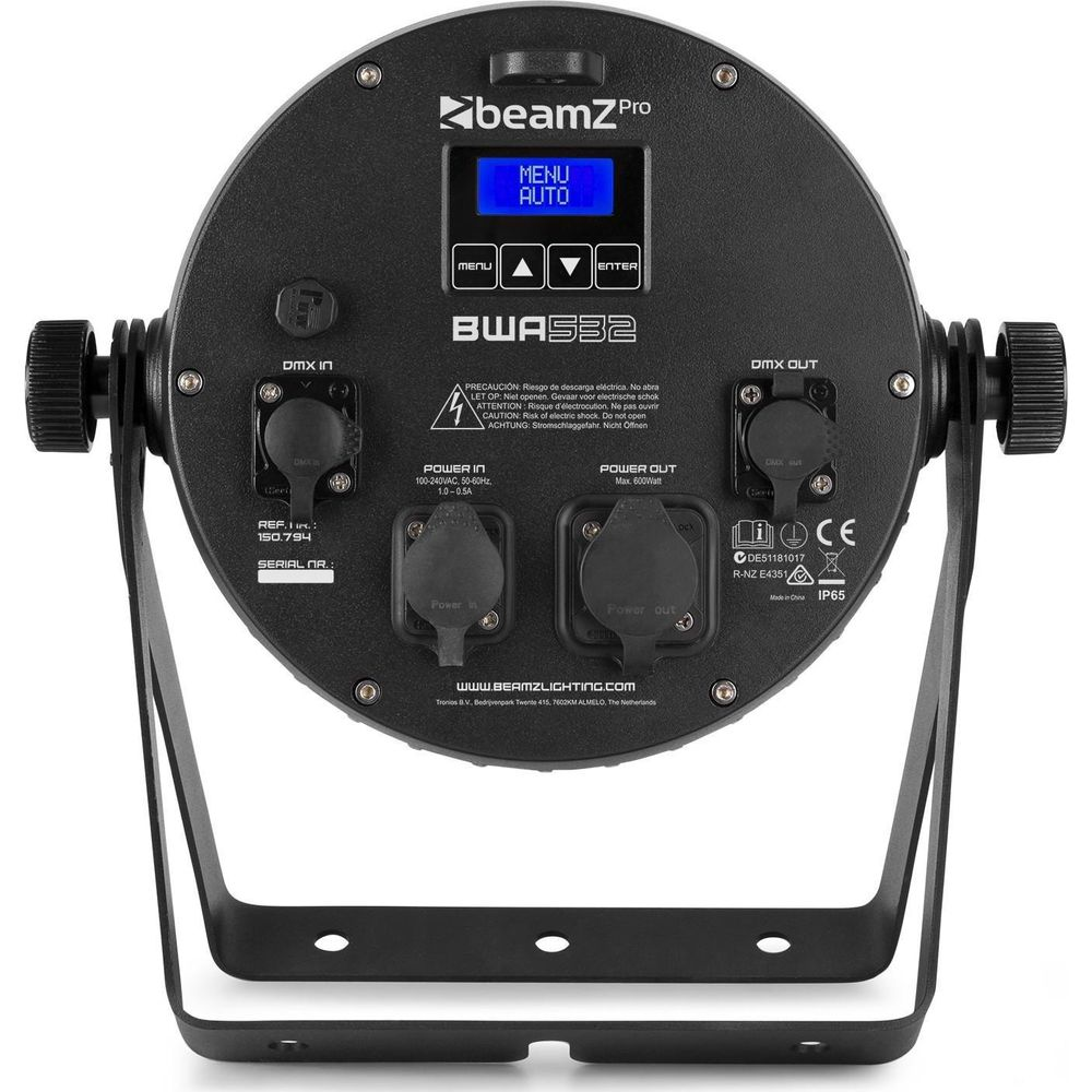 Parte trasera de una luz BeamZ Pro BWAS32 mostrando conexiones.