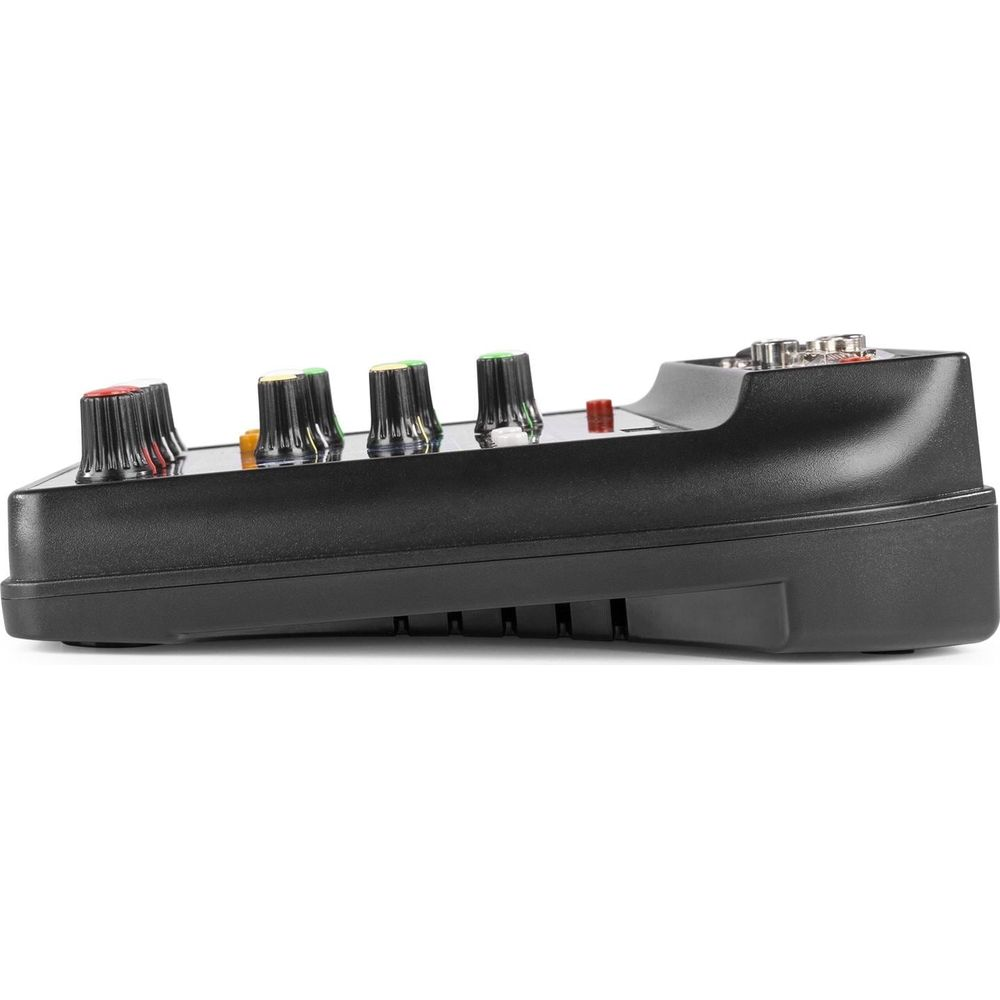 Mezclador de audio negro con perillas y conectores.