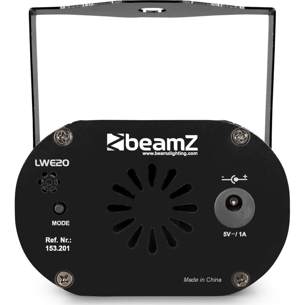 Parte trasera de una luz BeamZ LWE20 negra con ventilador, puertos y etiquetas.