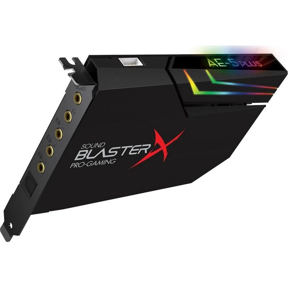 Schwarze Soundkarte mit Anschlüssen und bunten RGB-LEDs. 'Sound Blaster' Logo.