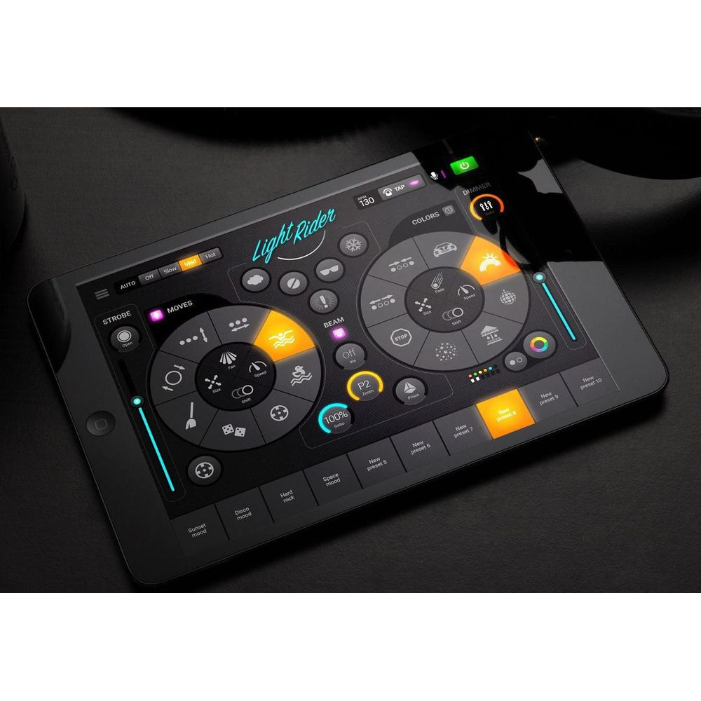 Una tableta muestra la aplicación de control Light Rider.
