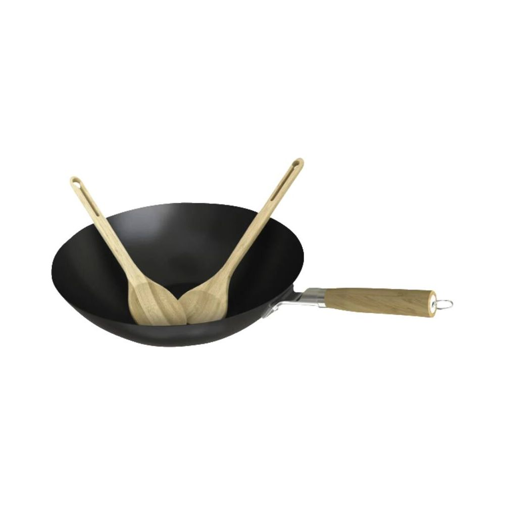 Wok noir avec deux spatules en bois.
