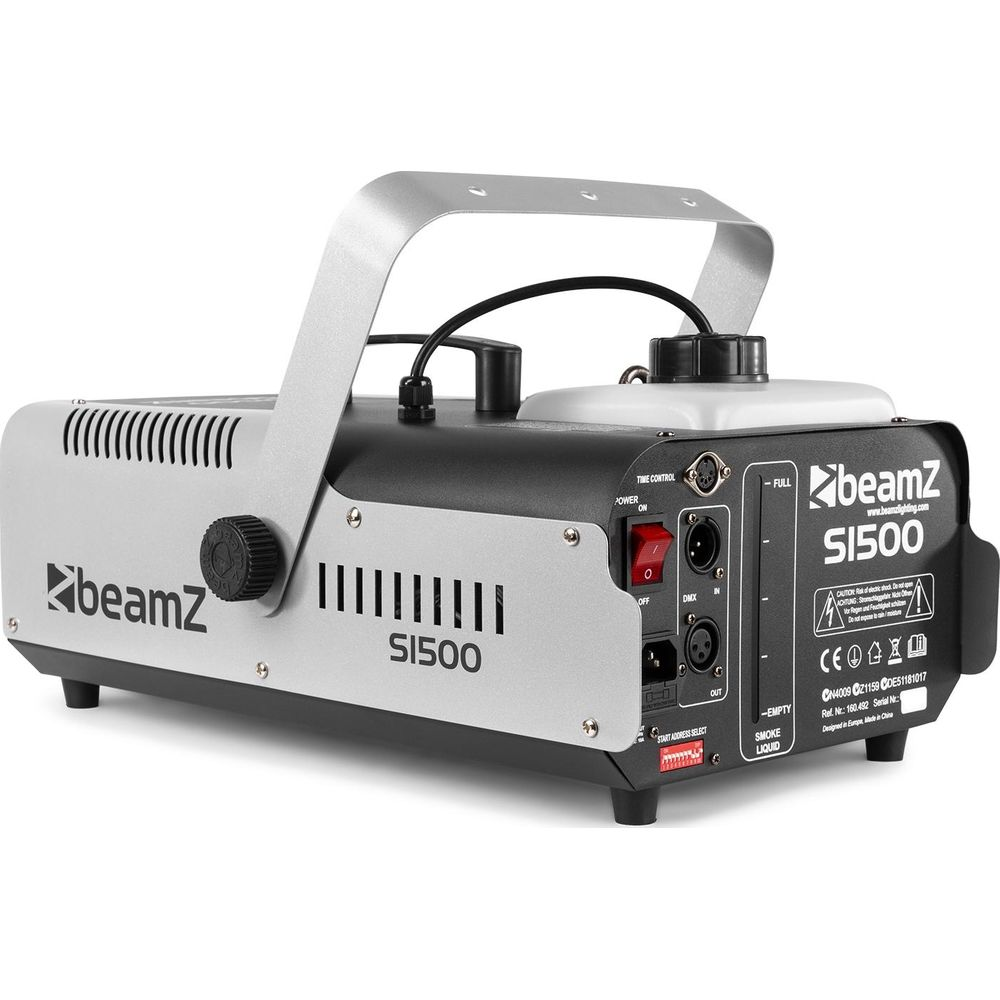 Una máquina de humo BeamZ S1500 plateada y negra con asa y conectores.