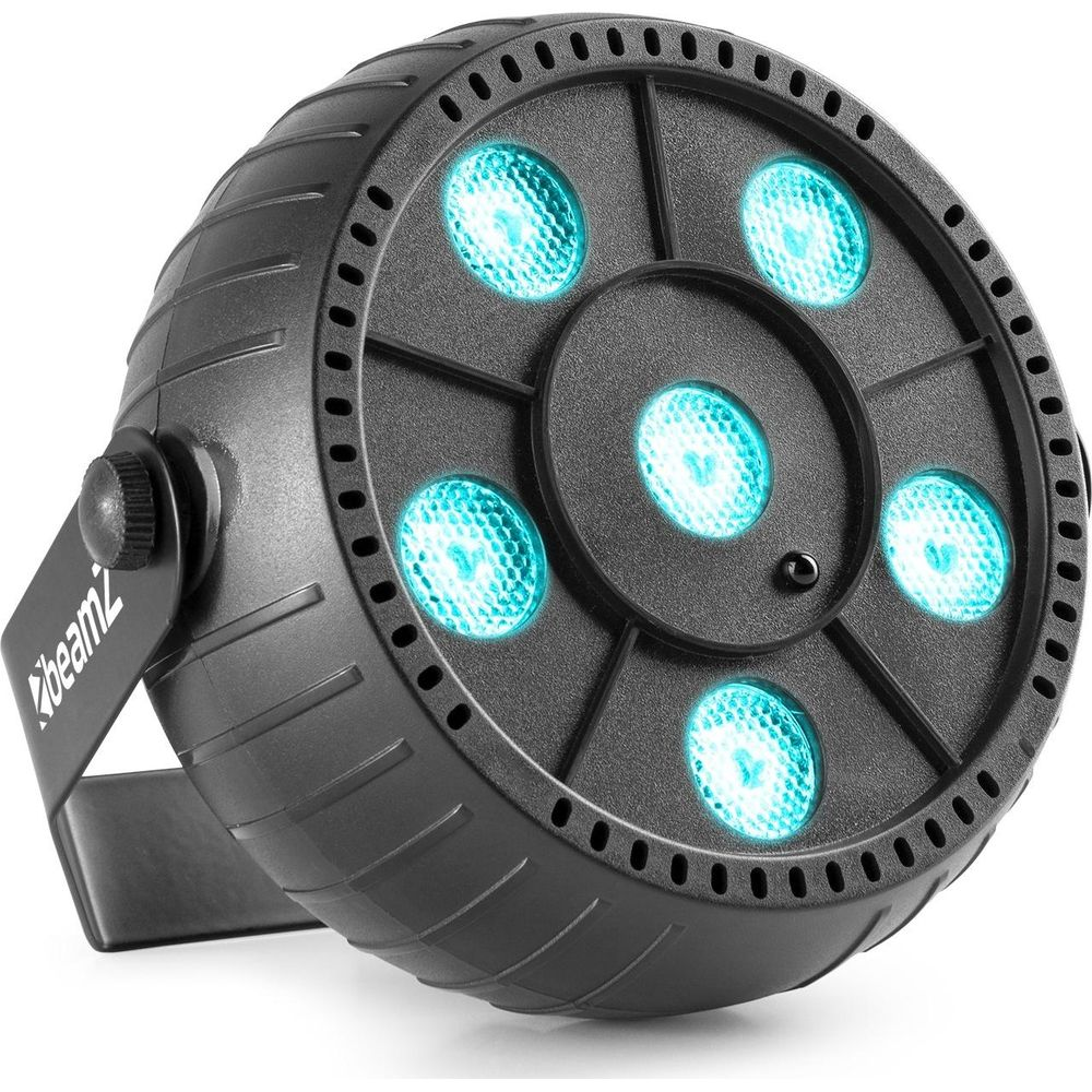 Un foco negro con seis luces azules.