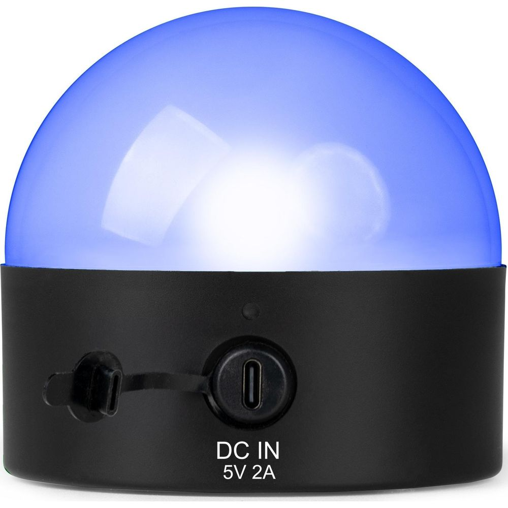 Una lámpara negra con luz azul, con puerto USB-C.
