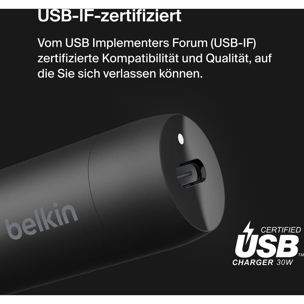 Un caricatore USB Belkin nero, certificato USB-IF da 30W.