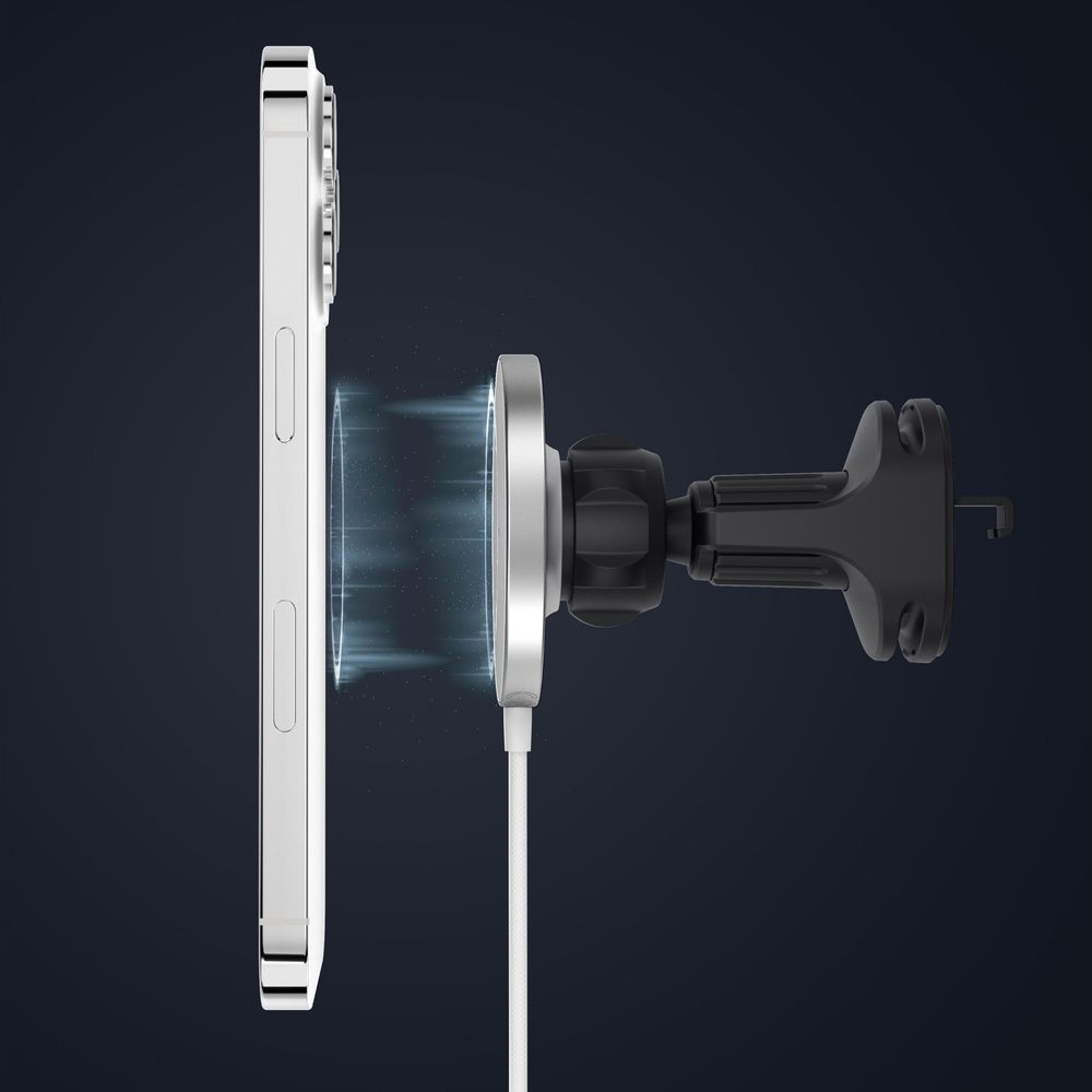 Ein silbernes Smartphone wird von einer magnetischen Autohalterung gehalten.