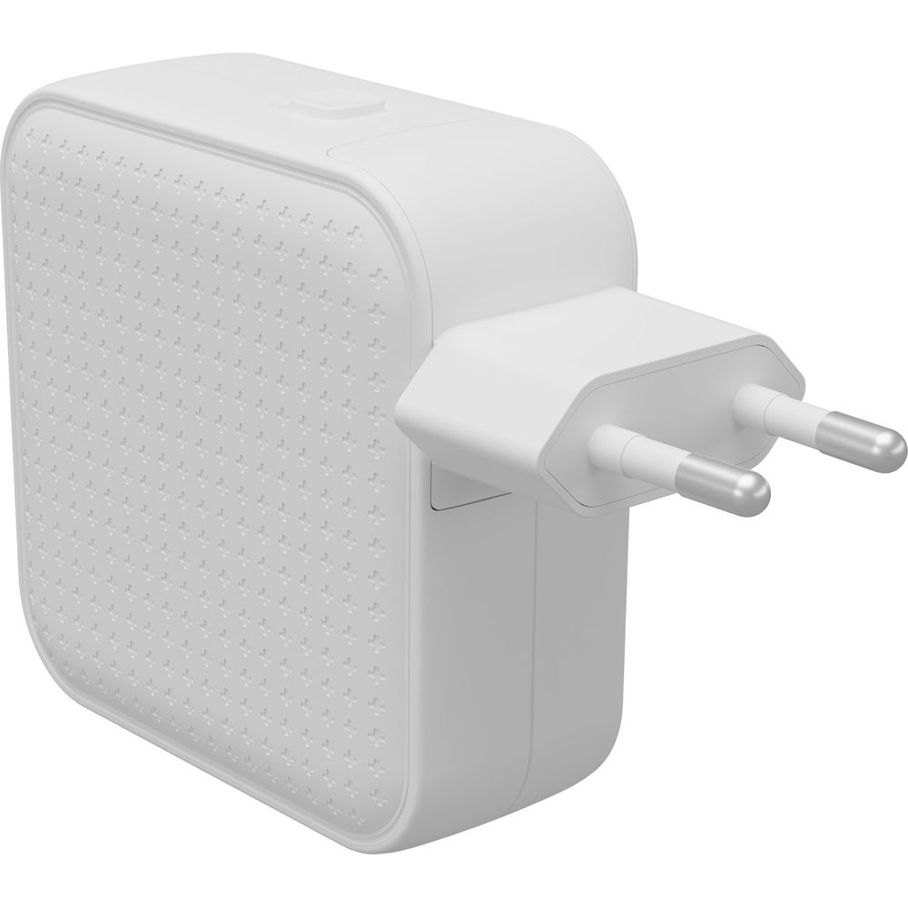 Un adaptador de enchufe blanco con dos clavijas y frontal texturizado.