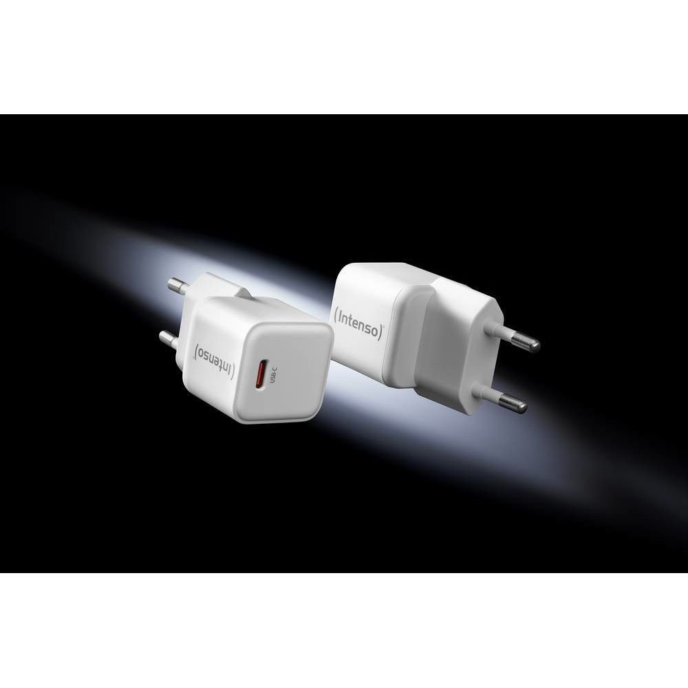 Zwei weiße Intenso USB-C-Ladegeräte mit EU-Stecker auf schwarzem Hintergrund.