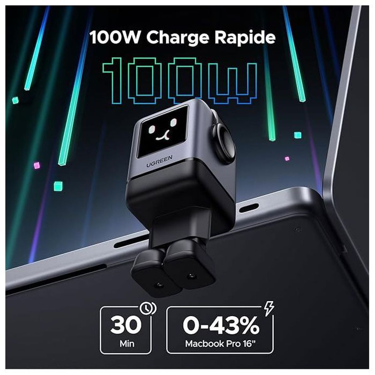 Szara ładowarka UGREEN z uroczą buźką podłączona do MacBook Pro 16''.