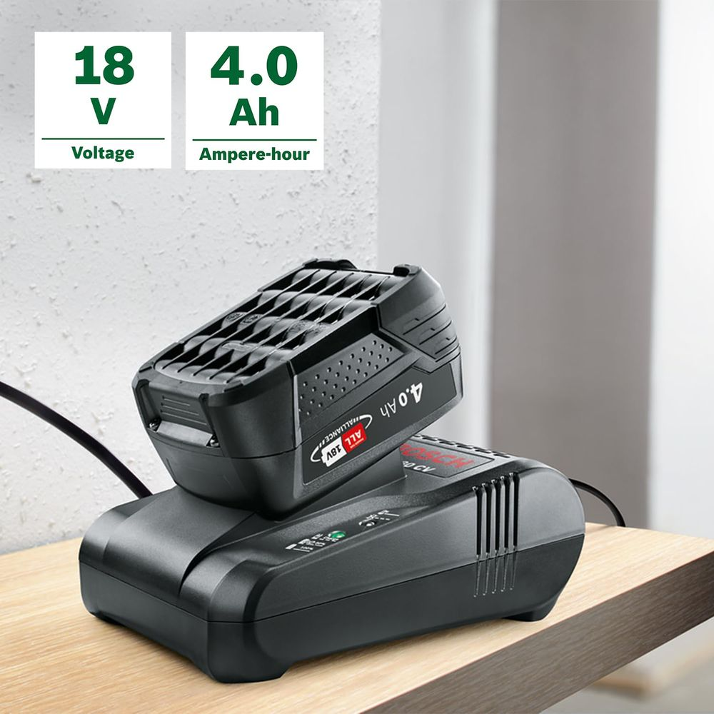 Una batteria da 18V 4.0Ah si sta caricando su una stazione di ricarica nera.