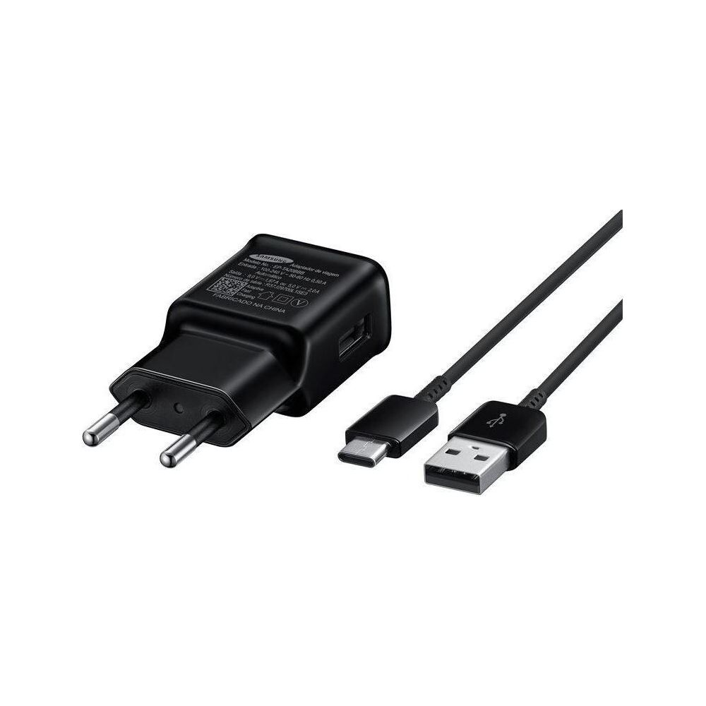 Adattatore di alimentazione Samsung nero con cavo USB-C e USB-A su sfondo bianco.