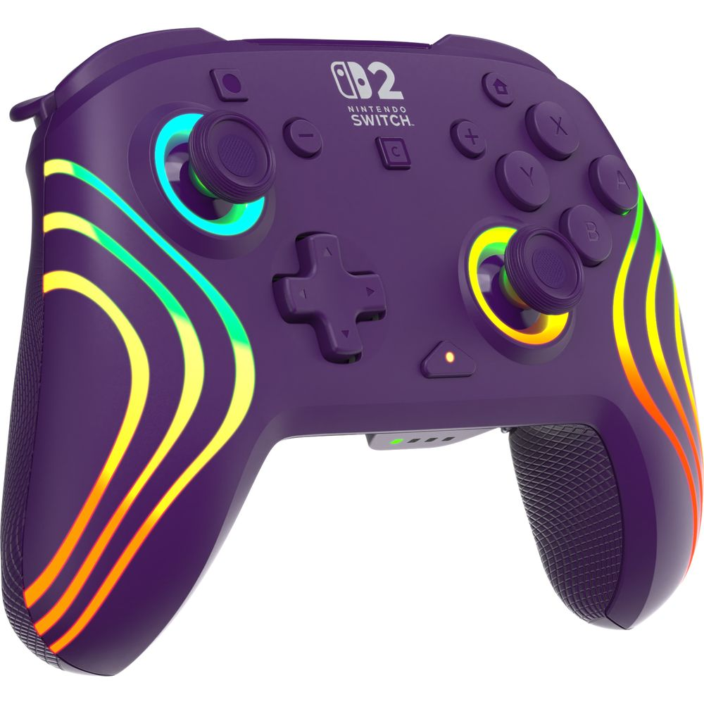 Controller viola Nintendo Switch con linee e pulsanti colorati luminosi.