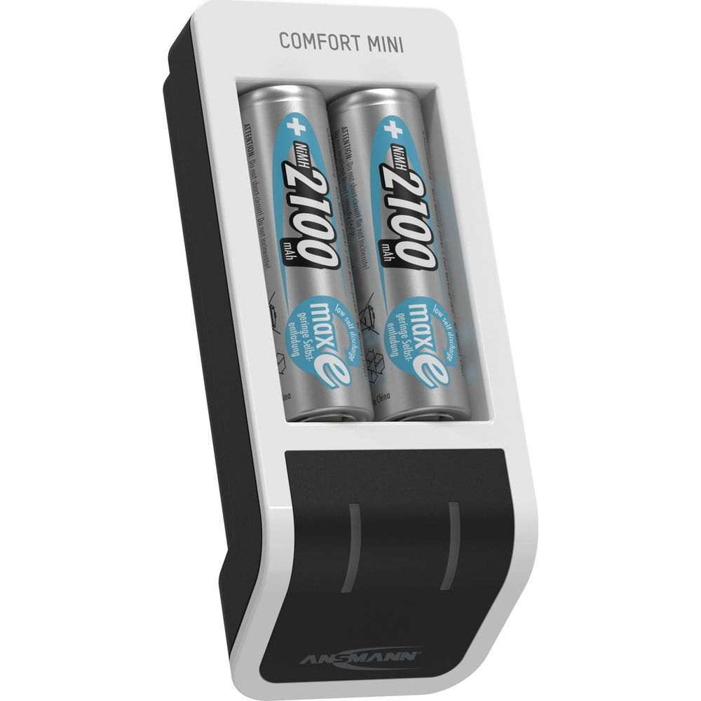 Ein Ladegerät mit zwei AA-Batterien mit 2100 mAh Kapazität.