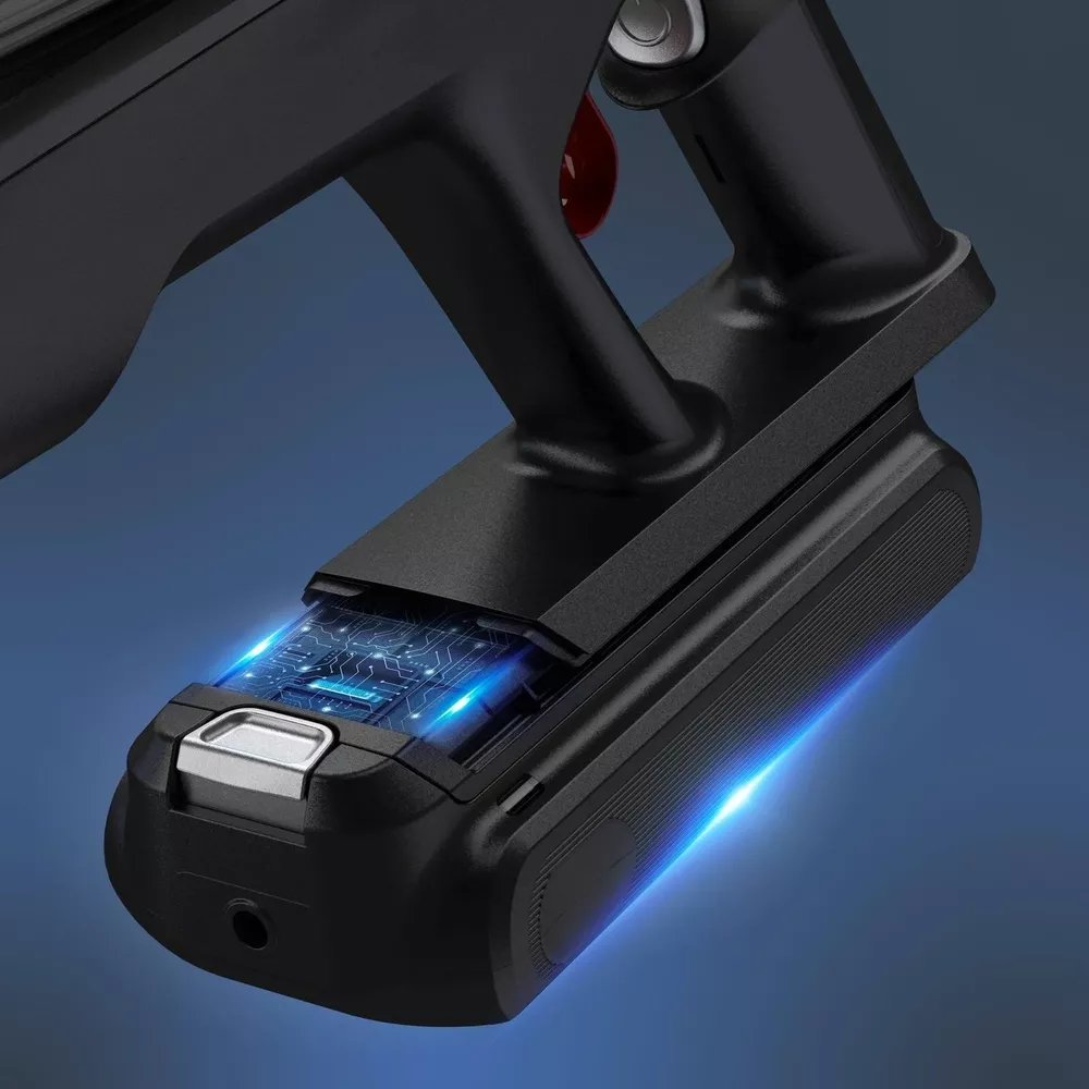 Manico nero con circuito stampato blu luminoso sottostante.