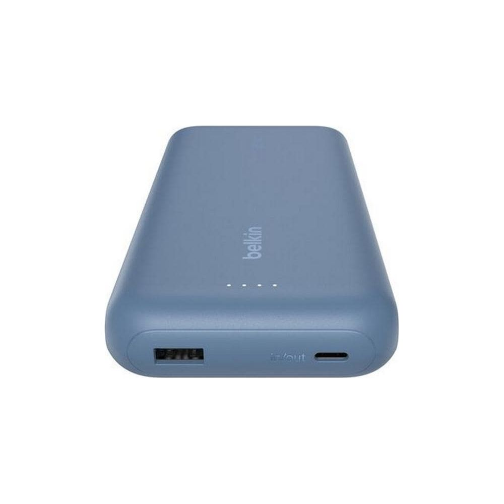 Batterie externe Belkin bleue avec un port USB-A et un port USB-C.