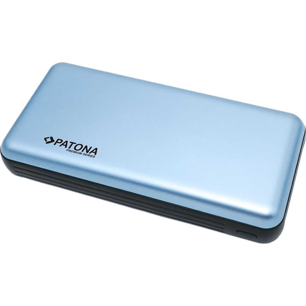 Un case esterno per hard disk rettangolare blu chiaro con logo argento.