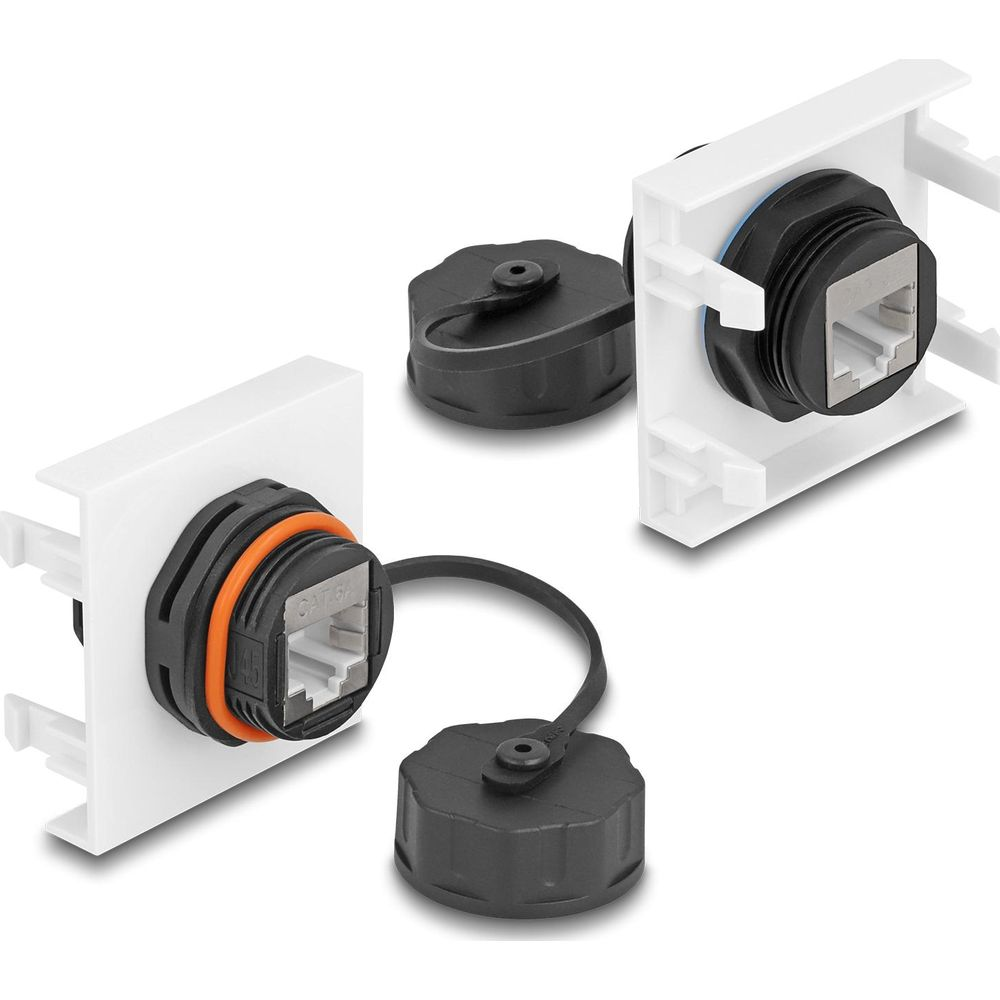 Deux prises réseau blanches avec capuchons noirs et joints orange.