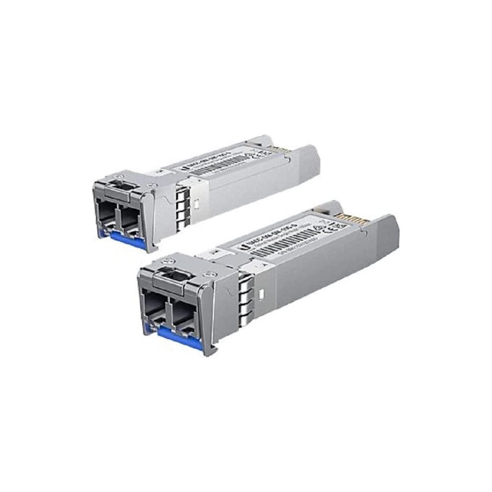 Due moduli SFP argentati con inserti blu su sfondo bianco.