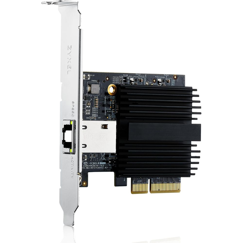 Una scheda di rete con dissipatore e porta RJ45.