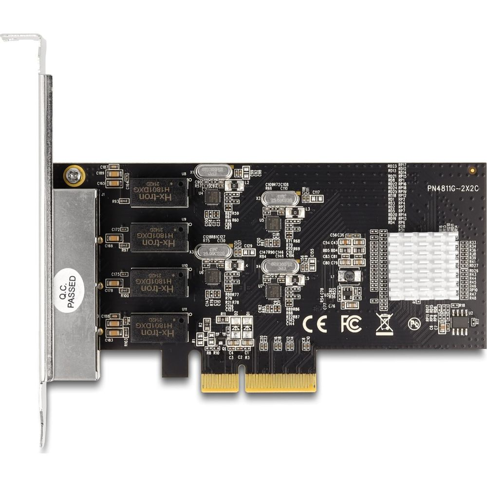 Eine Netzwerkkarte mit silbernem Anschluss, schwarzem PCB und goldenen Kontakten.