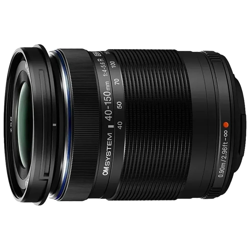 Schwarzes OM SYSTEM 40-150mm Objektiv mit Zoomring und Fokusentfernungsmarkierungen.