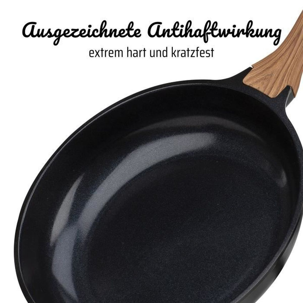 Schwarze Pfanne mit Holzgriff und Text in Deutsch.