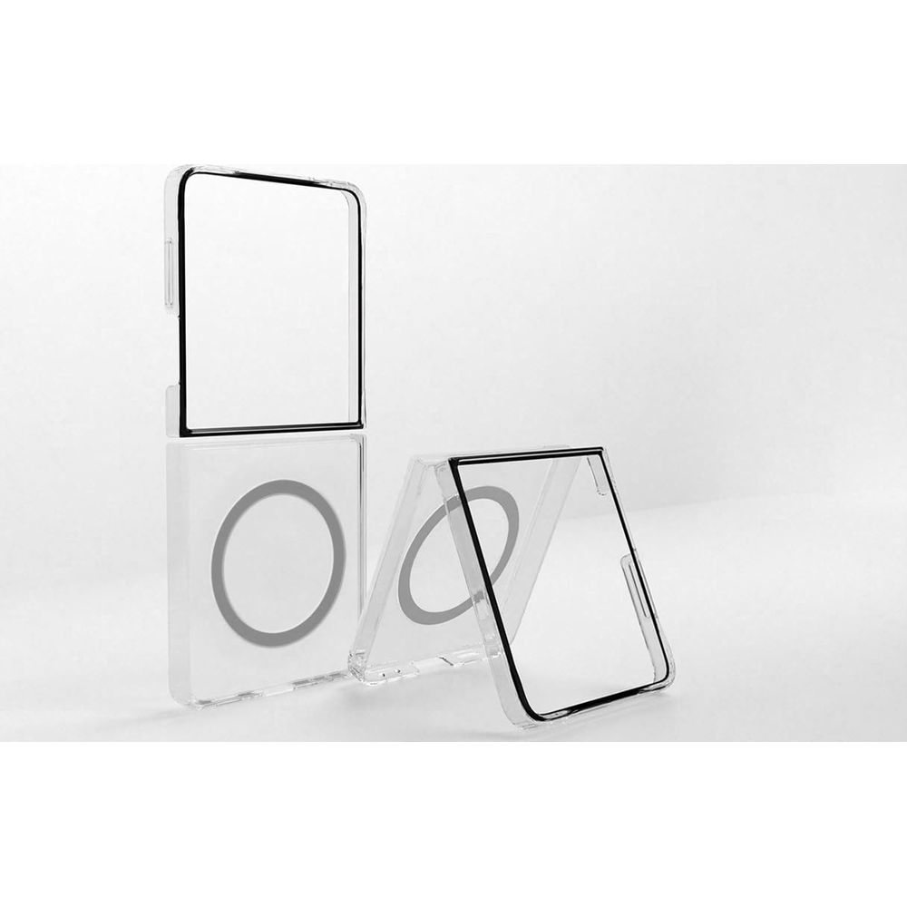 Tres fundas transparentes para móvil con borde negro sobre fondo blanco.