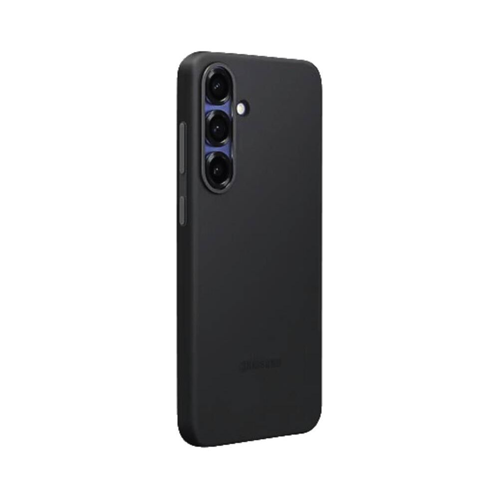 Custodia nera per telefono con tre obiettivi della fotocamera sul retro.