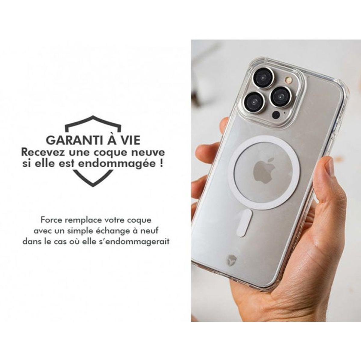 Custodia trasparente per telefono con anello MagSafe e tre fotocamere.