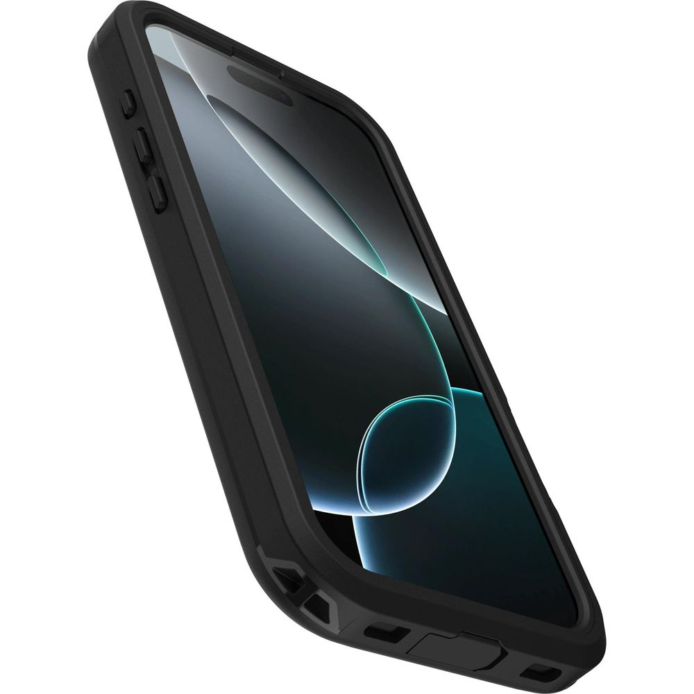 Zwarte smartphone in beschermhoes, close-up van de linkerkant.