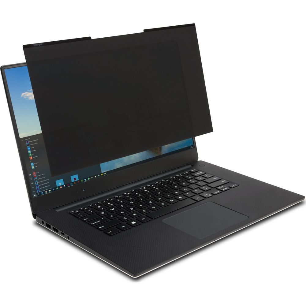 Un portátil negro con un filtro de privacidad cubriendo la pantalla.