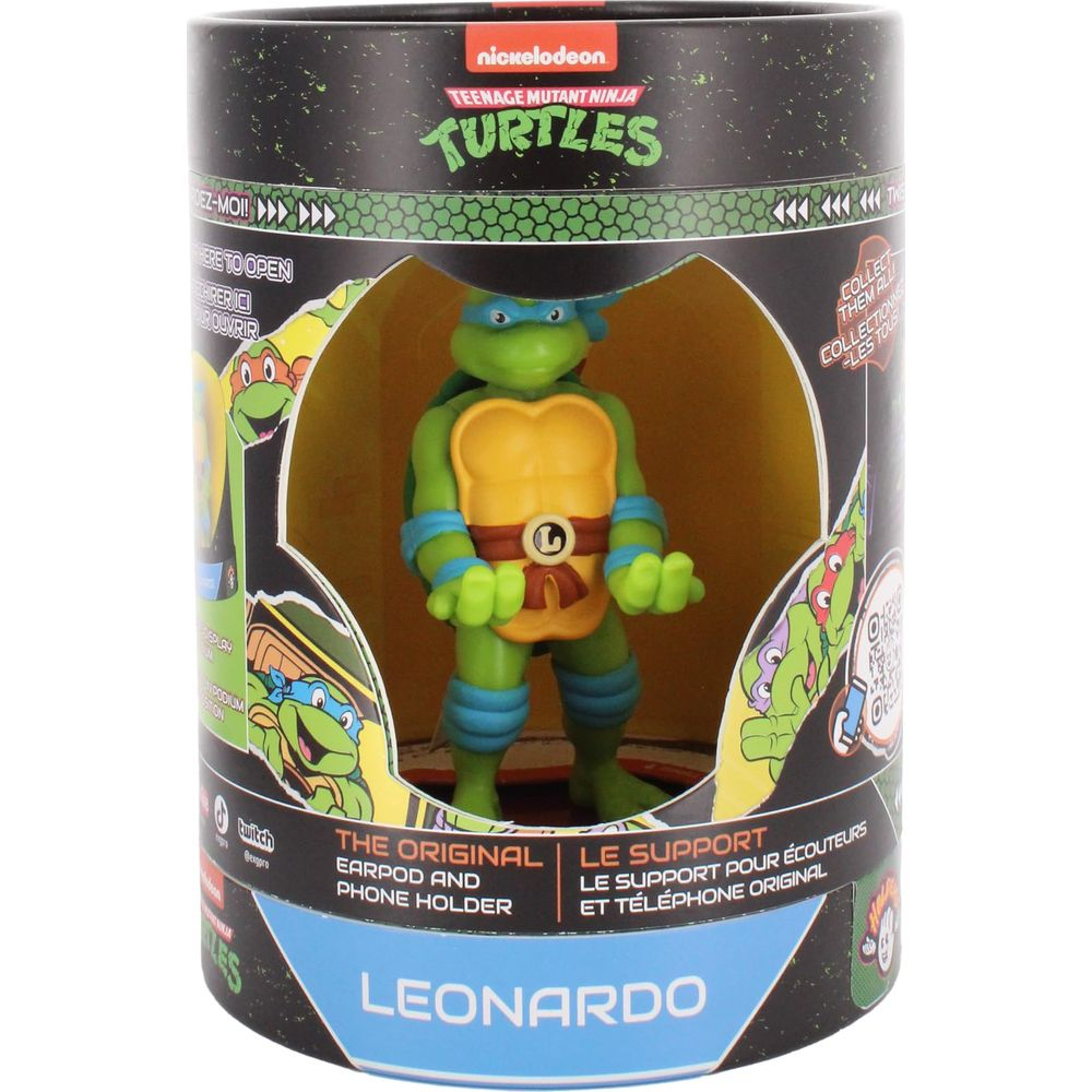 Leonardo, figurka Teenage Mutant Ninja Turtles, stoi w opakowaniu.