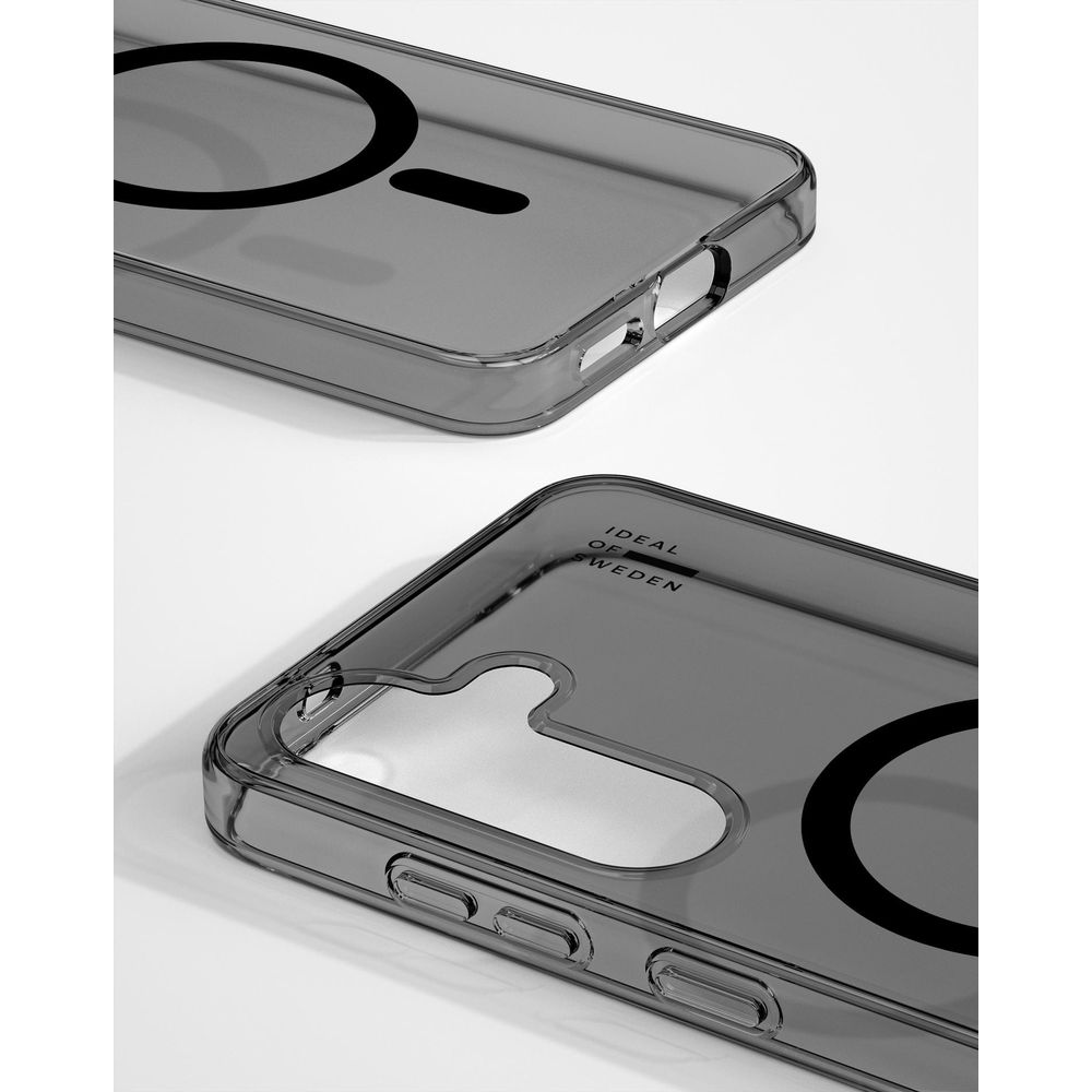 Zwei transparente Handyhüllen mit schwarzem Kreis und Schriftzug.