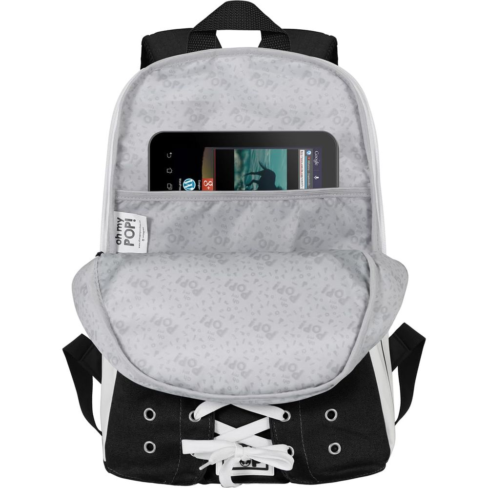 Mochila de diseño zapatilla con bolsillo para tablet y cordones.