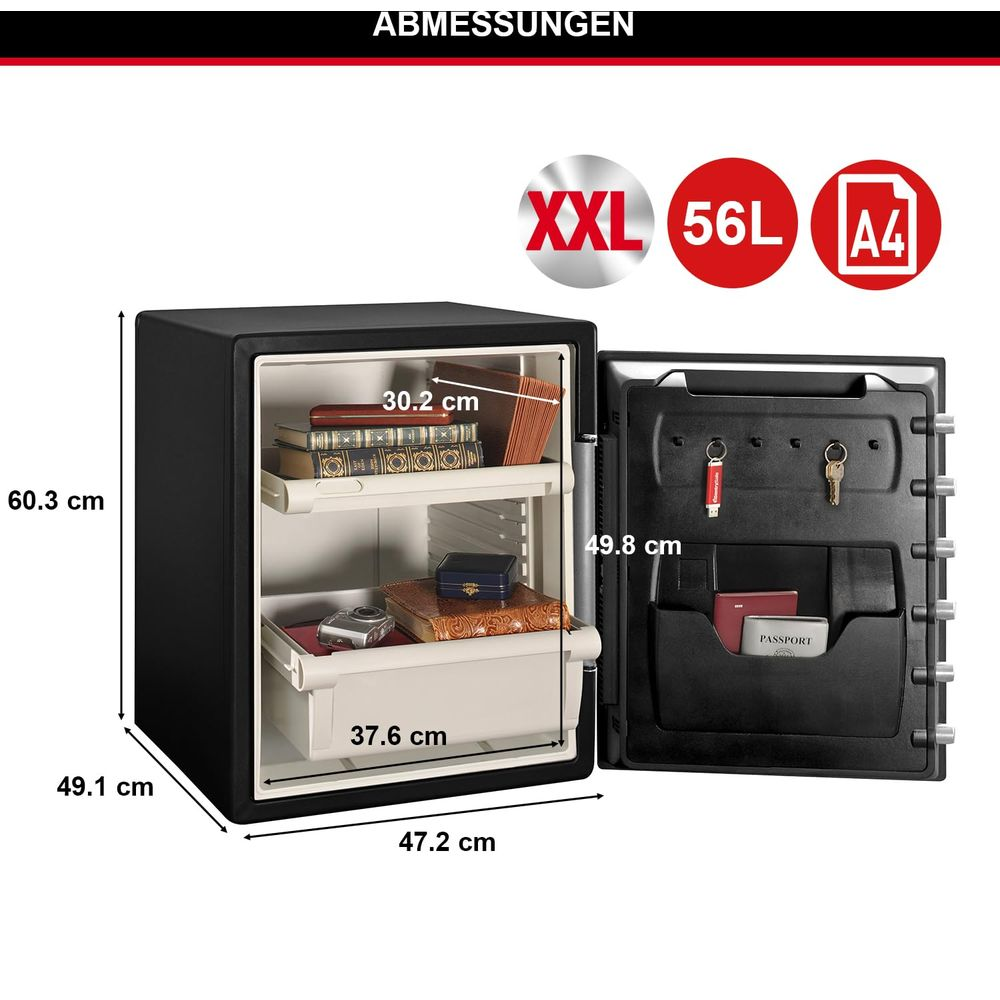 Una cassaforte nera aperta con libri, fotocamera, gioielli e documenti. Dimensioni indicate.