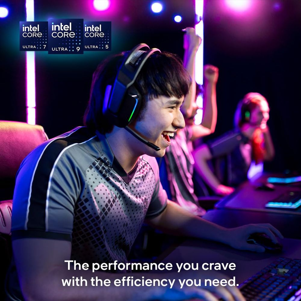 Gracz w słuchawkach cieszy się przed logo Intel Core Ultra.