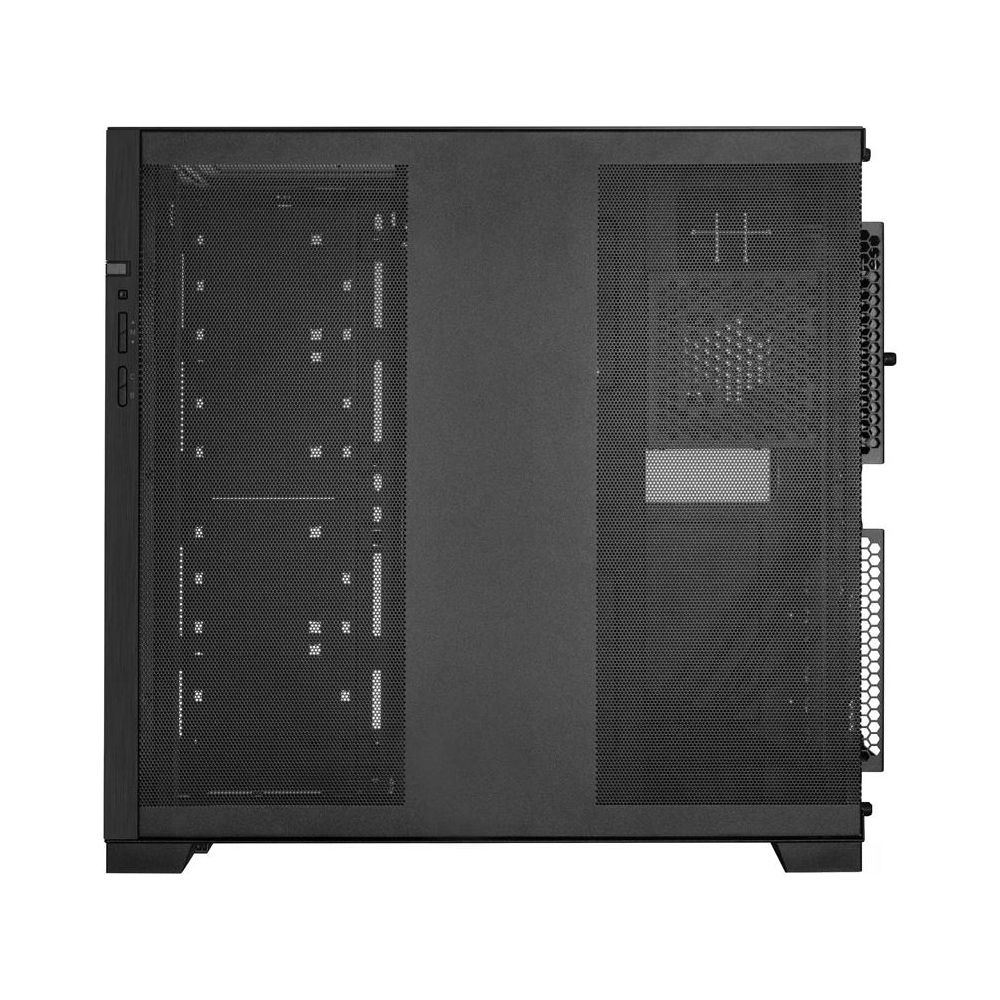 Czarna obudowa komputera typu tower z siatkowymi panelami z przodu i po bokach.