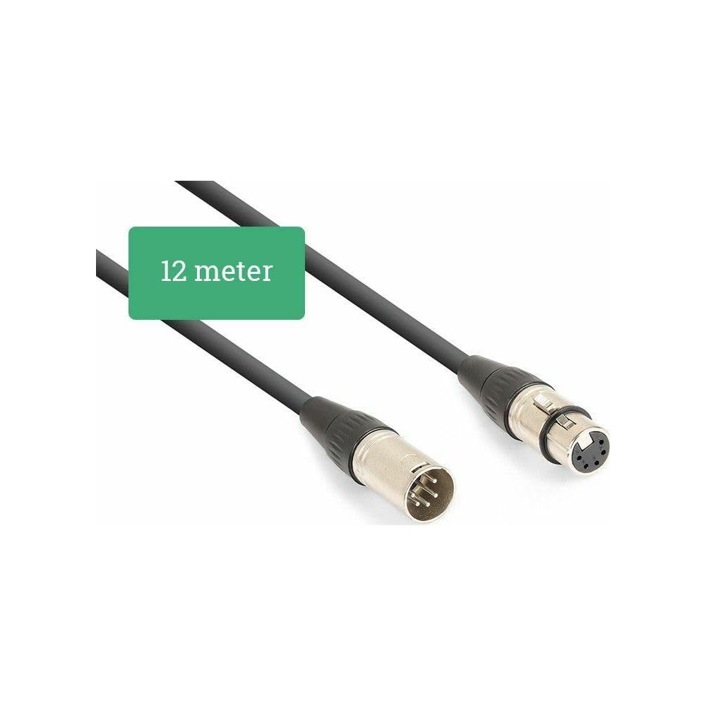 Un cable negro con conectores XLR. "12 metros" en un letrero verde.