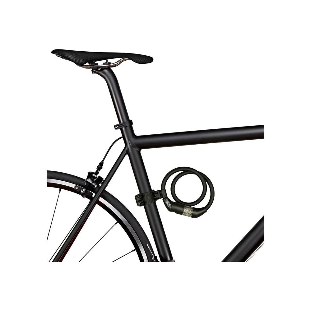 Ein schwarzes Fahrrad mit einem Zahlenschloss, das am Rahmen befestigt ist.
