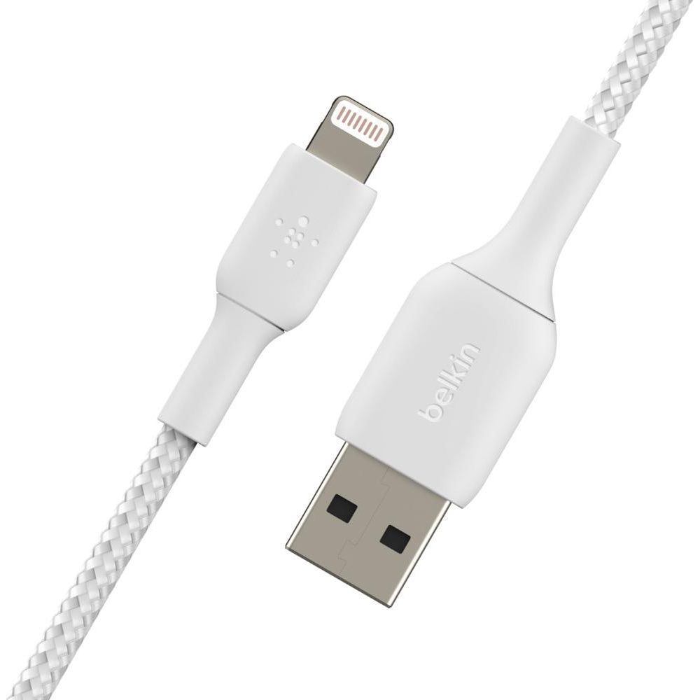 Un câble Belkin blanc tressé de USB-A à Lightning.