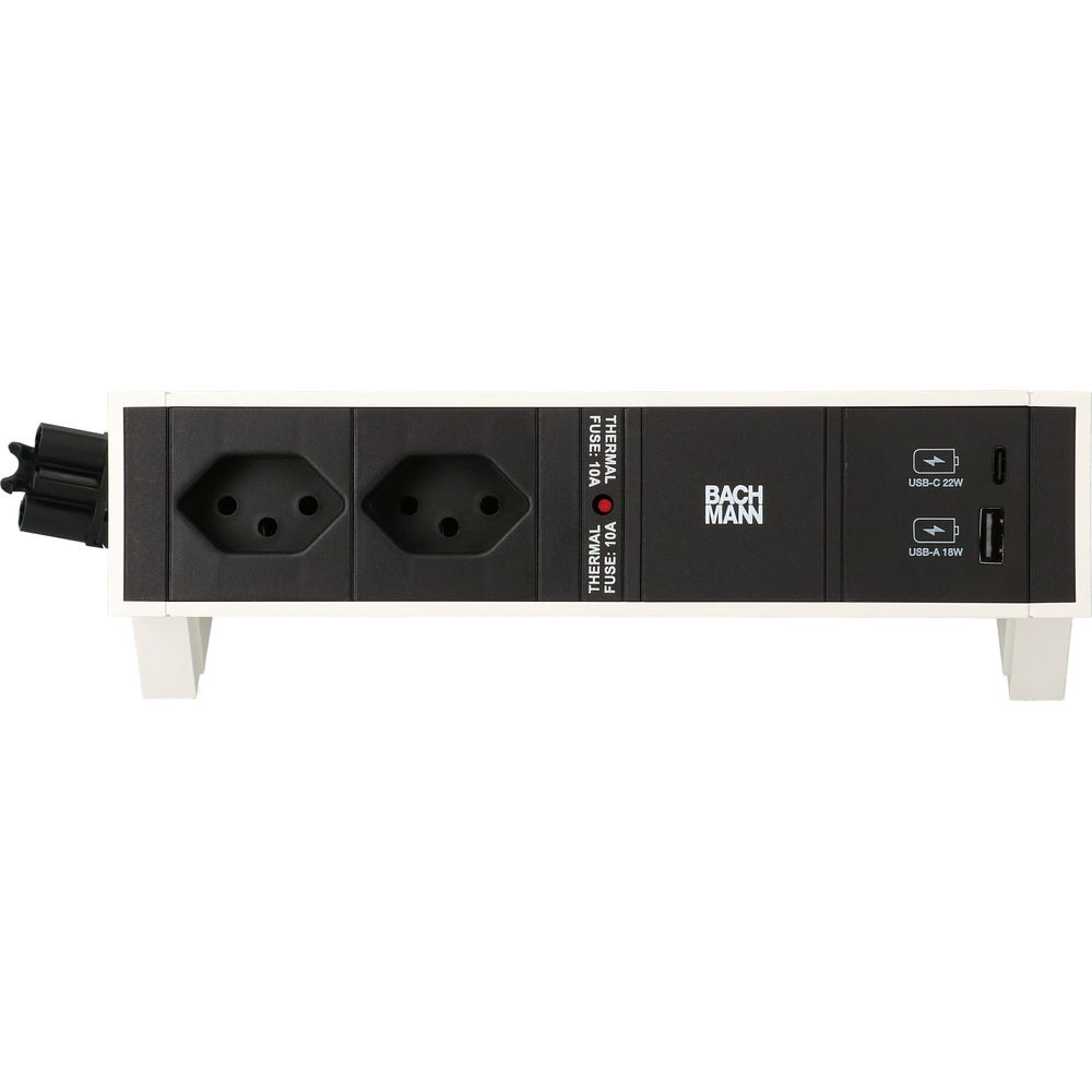 Zwarte stekkerdoos met twee stopcontacten, twee USB-poorten en Bachmann logo.