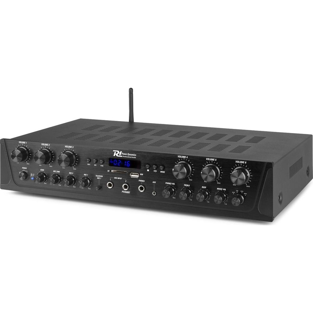 Amplificatore nero con manopole, controlli del volume e display digitale.